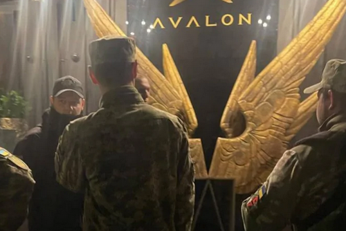 Затримали навіть тих, хто має відстрочку: ТЦК провела рейд в Ужгороді в ресторанах і барах